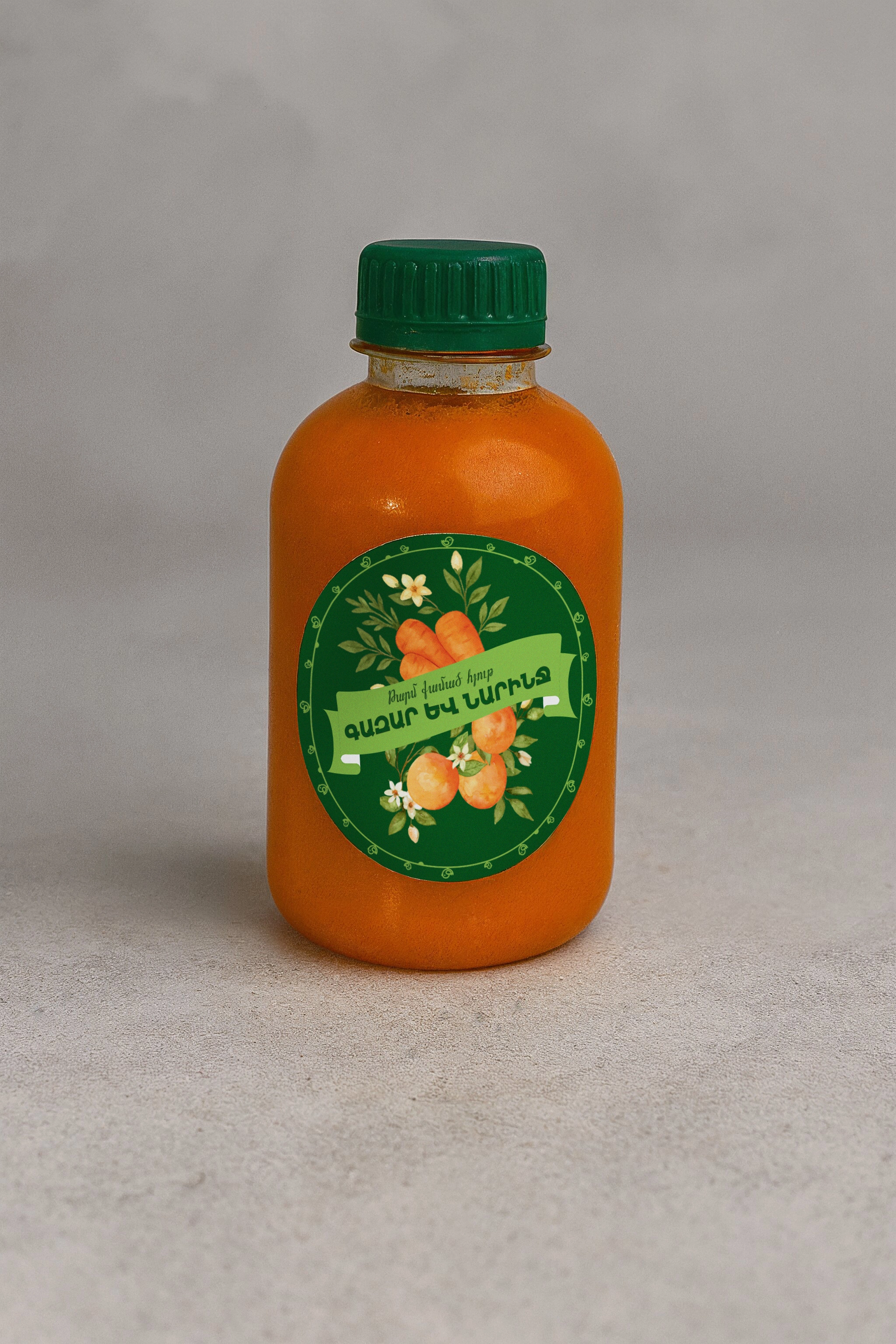 Թարմ քամած գազարի և նարնջի հյութ